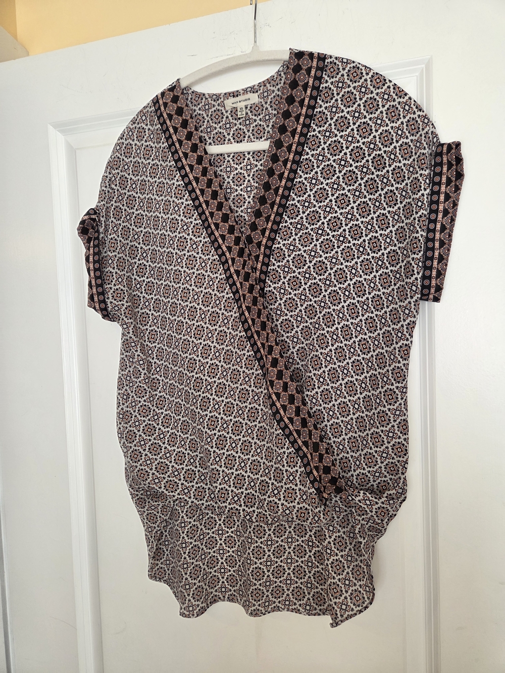 Max Studio Faux Wrap Drop Tail Short Sleeve Blouse Sz XS Preloved